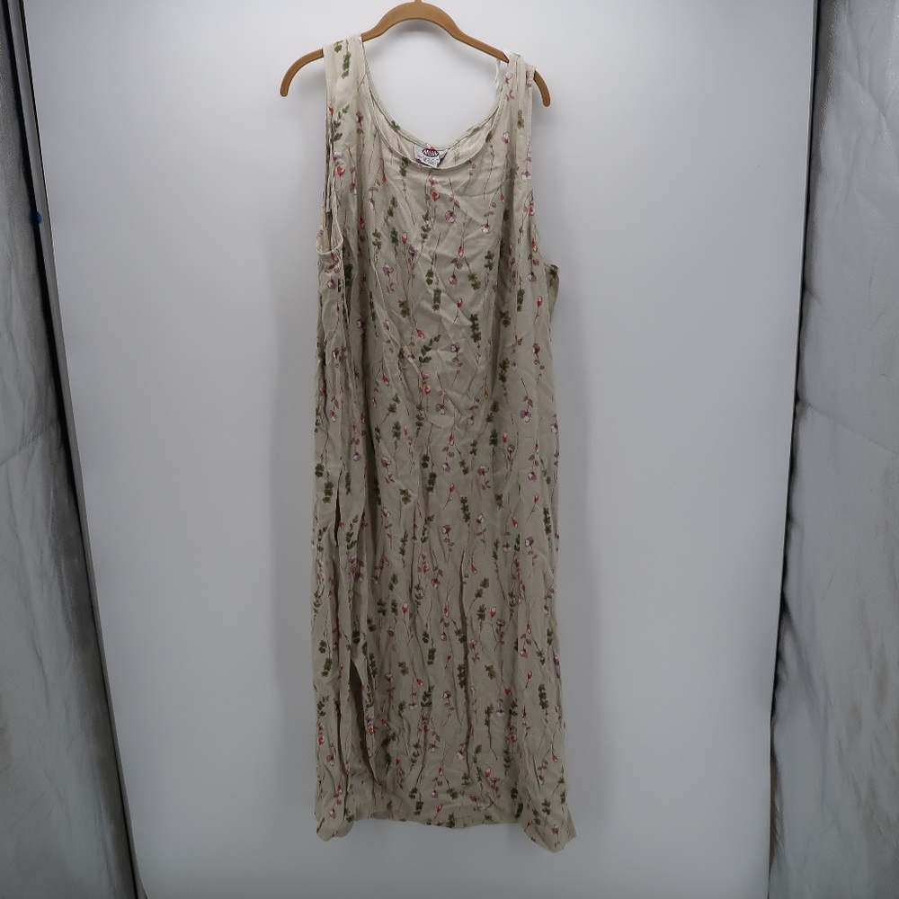 Modern Woman Floral Print Sleeveless Shift Dress